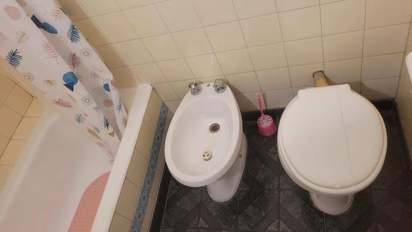 Canada Apartment *